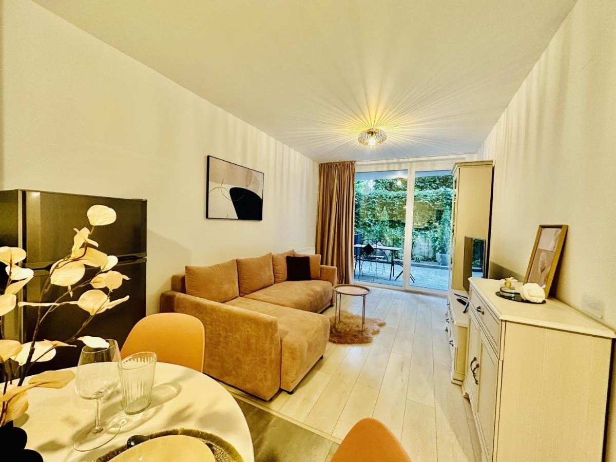 Palfi Apartment With Garden & Parking Cluj-Napoca Extérieur photo